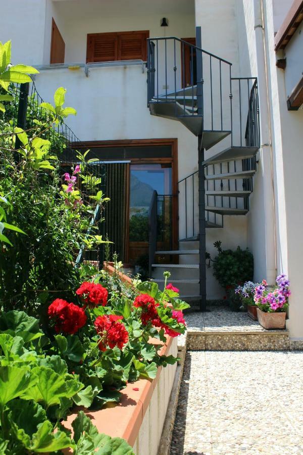 Raggio Di Sole Bed & Breakfast Macari Buitenkant foto